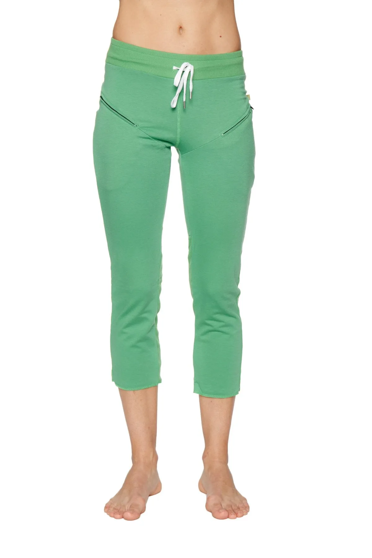 4/5 Length Zipper Pocket Capri Yoga Pant (Bamboo Green)