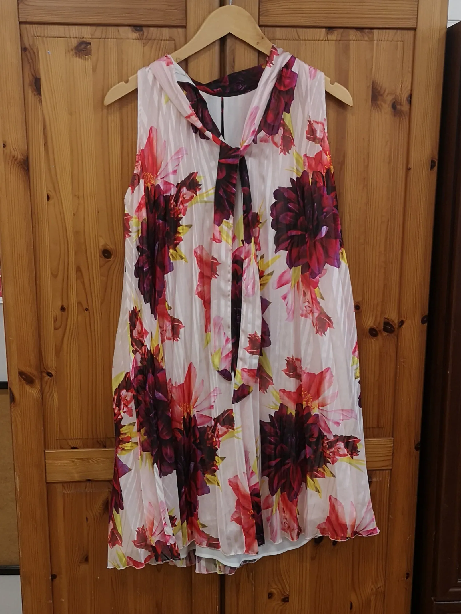 BNWT Coast Pink Floral Dress Size 14